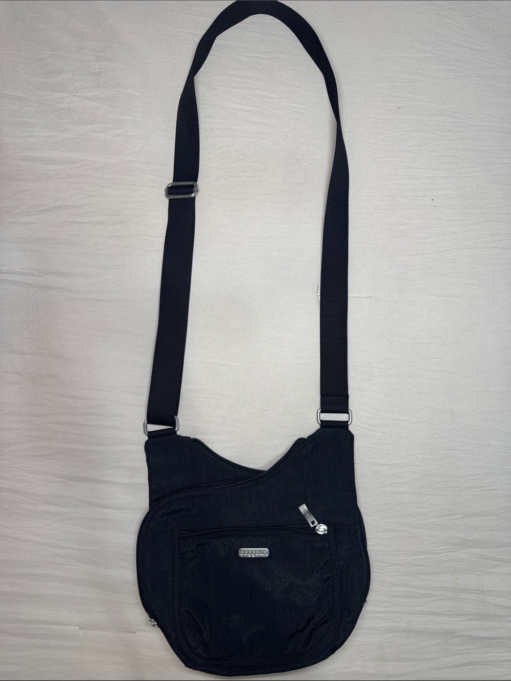 Baggallini  Black Crossbody Shoulder Bag -with 3 compartments